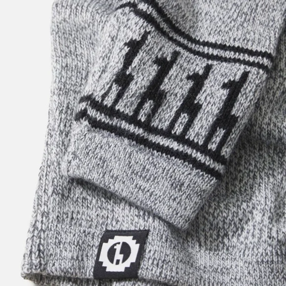 PAKA Costa Sweater - Picture 2 of 7